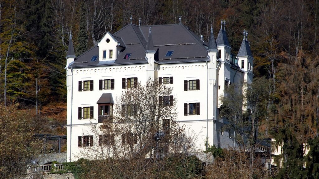the Freyenthurn Castle in Klagenfurt