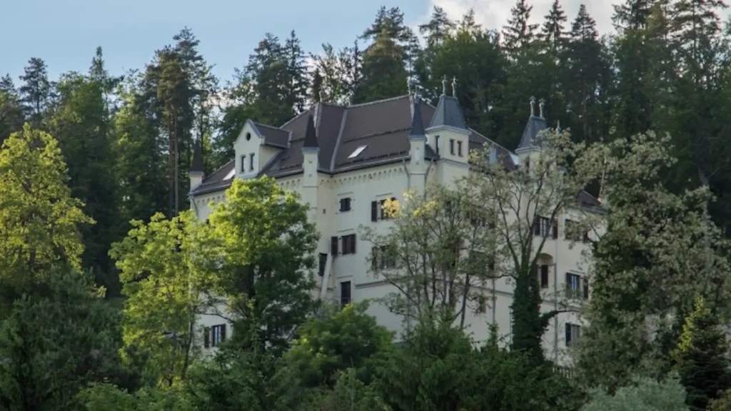 Freyenthurn Castle Klagenfurt