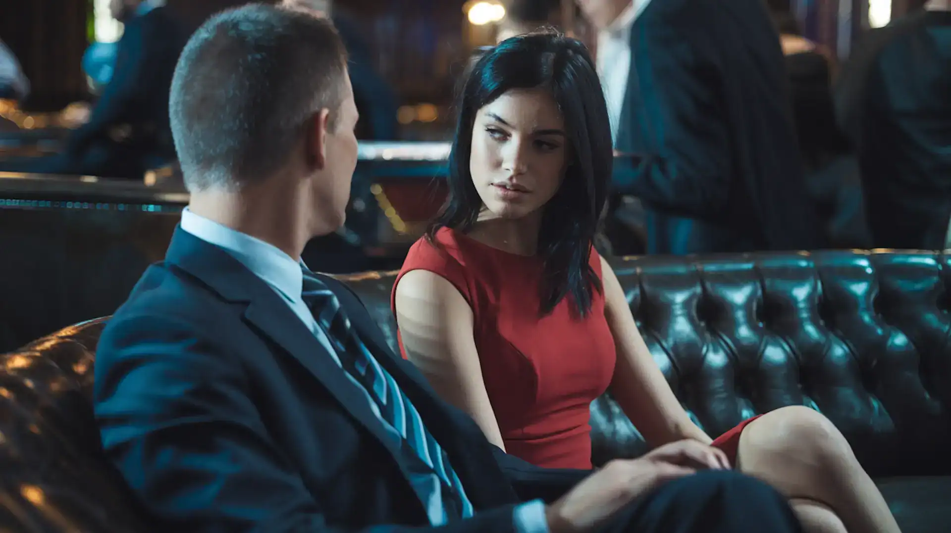 How to Talk to an Escort Girl – Stay Respectful Yet Confident